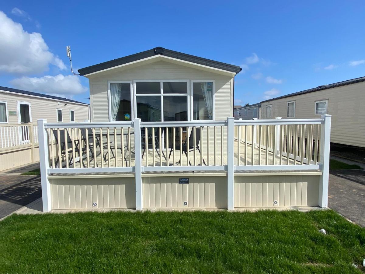 Palm Grove 181- Golden Palm - Pet Friendly, Wifi, Central Heating, Bed Linen - Meadow Lakes Caravan & Lodge Hire 查珀尔圣伦纳兹 外观 照片