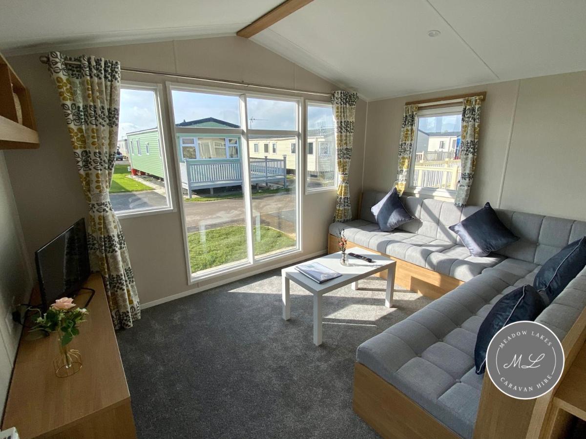 Palm Grove 181- Golden Palm - Pet Friendly, Wifi, Central Heating, Bed Linen - Meadow Lakes Caravan & Lodge Hire 查珀尔圣伦纳兹 外观 照片